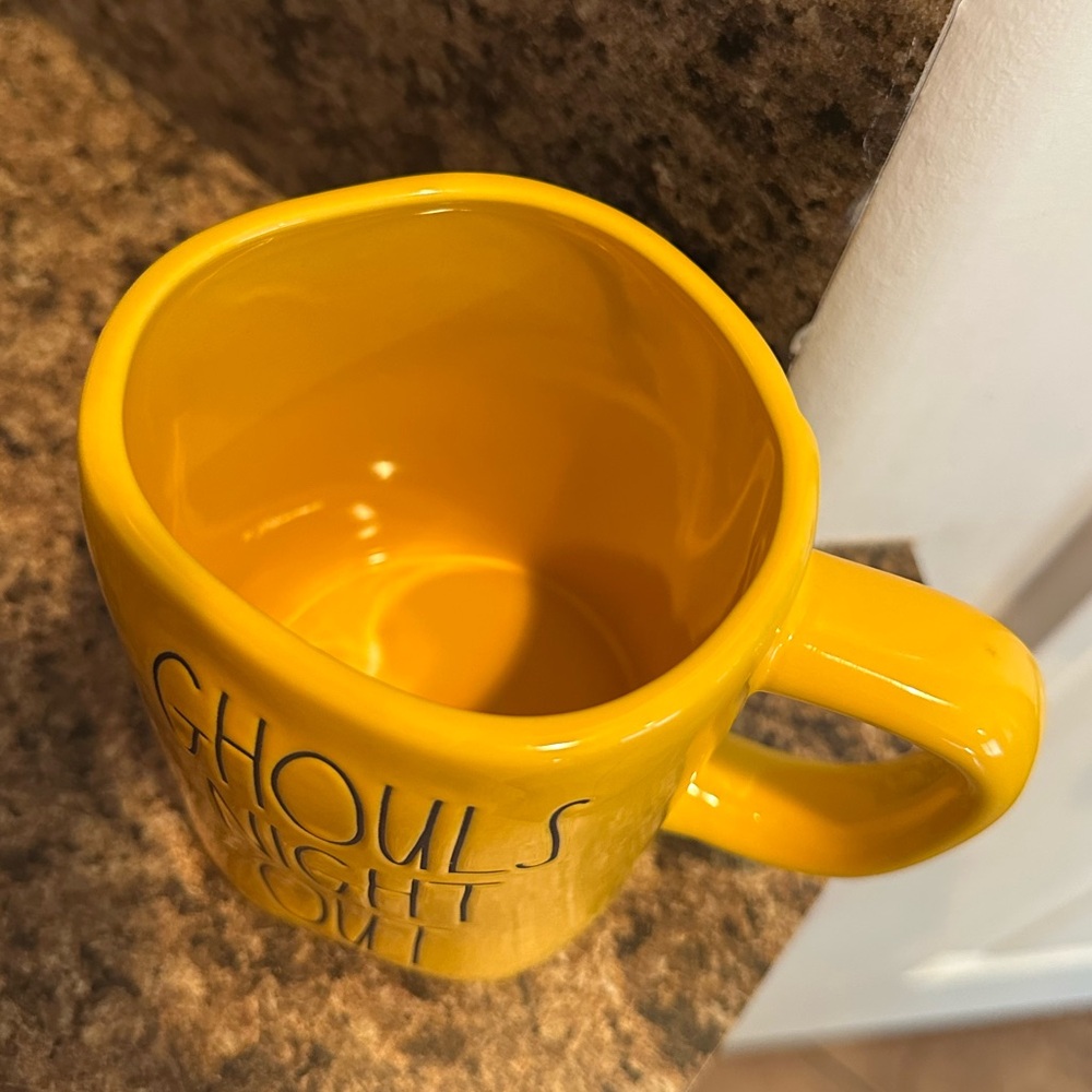 Rae Dunn mug - Picture 4 of 6